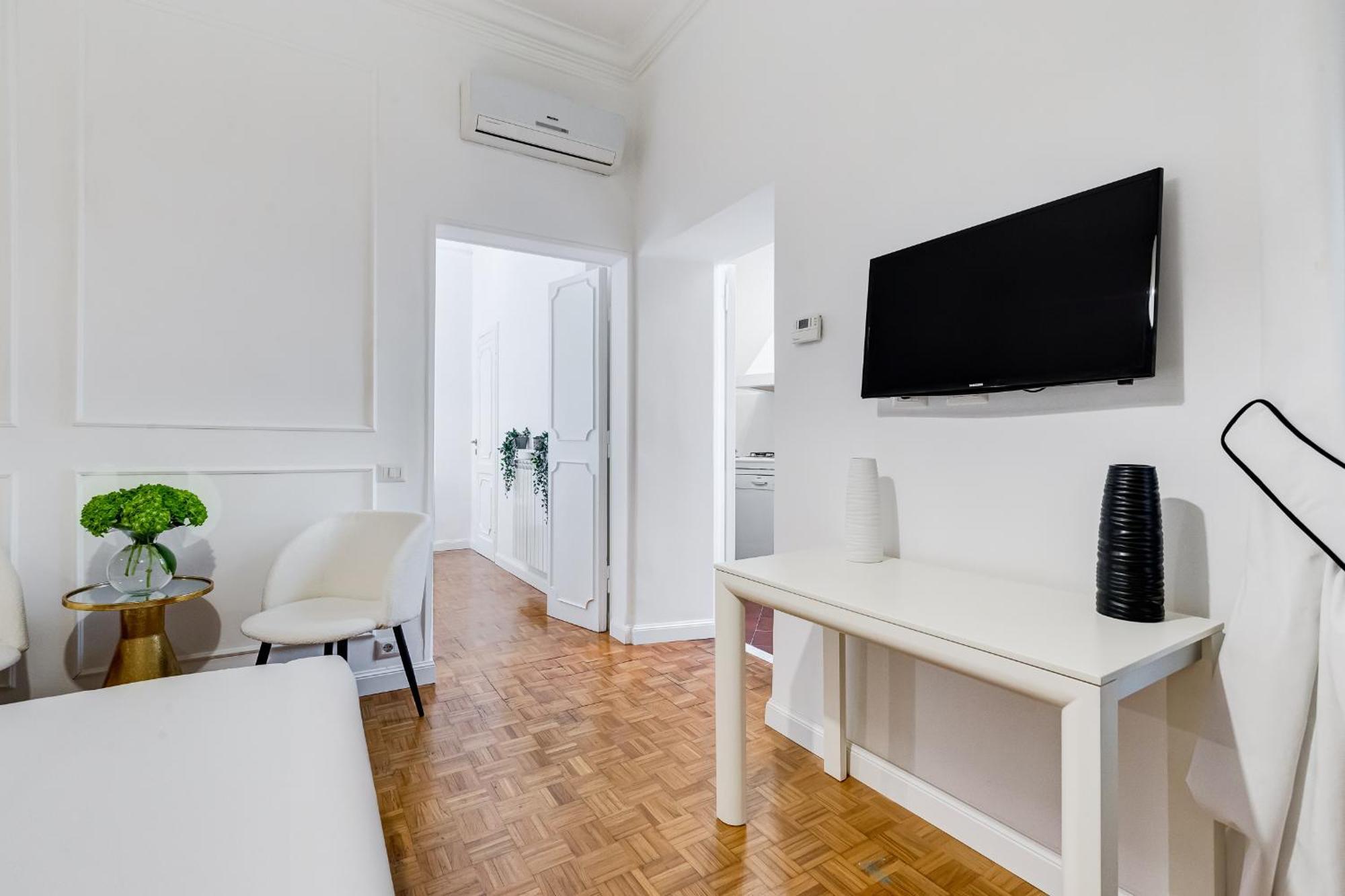 Appartamento New Sistina - Your Italian Holidays