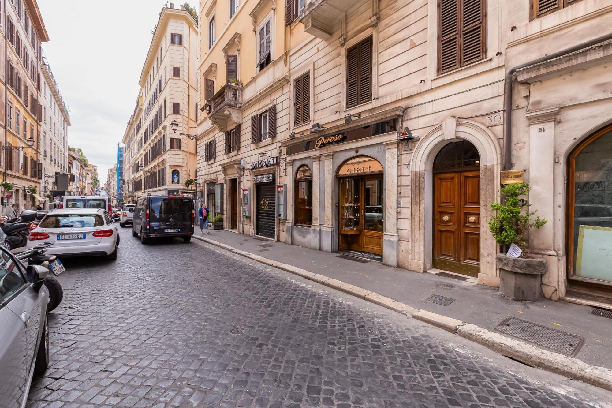 Appartamento New Sistina - Your Italian Holidays *